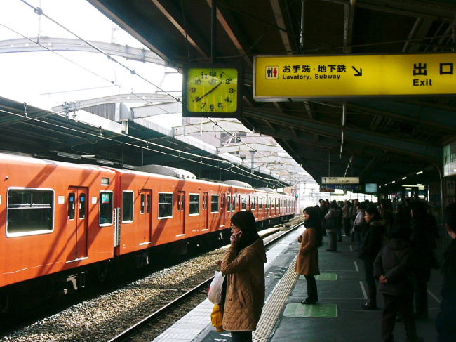 鶴橋駅環状線ホーム